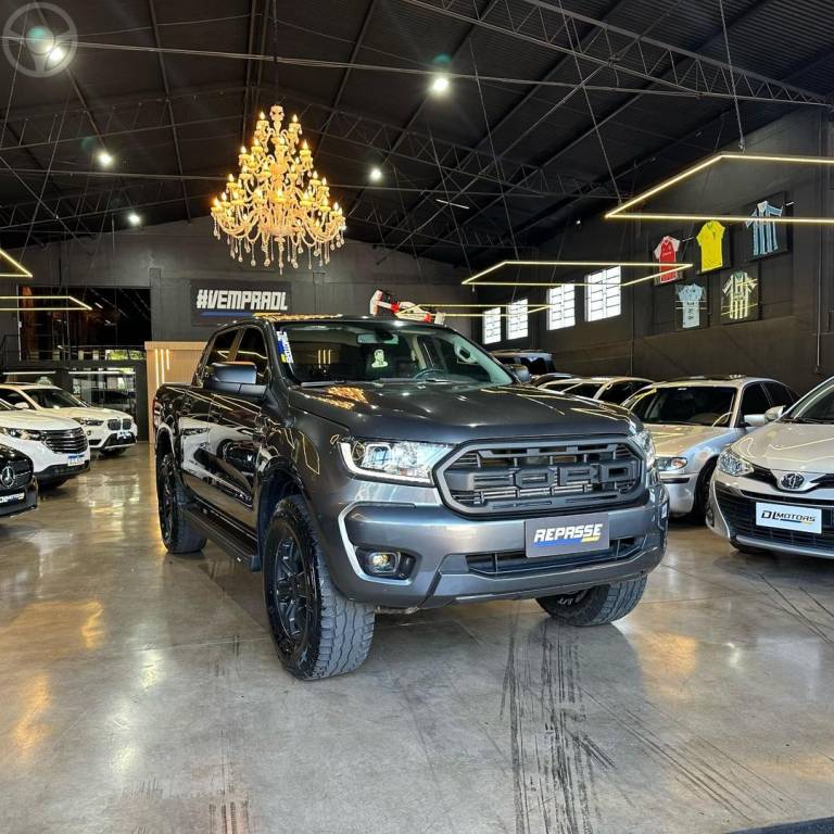 FORD - RANGER - 2021/2022 - CINZA - R$ 153.800,00